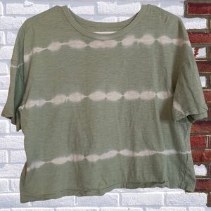 SO tye dye green cropped tee juniors small